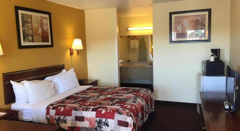 Americas Best Value Inn - Batesville Extérieur photo