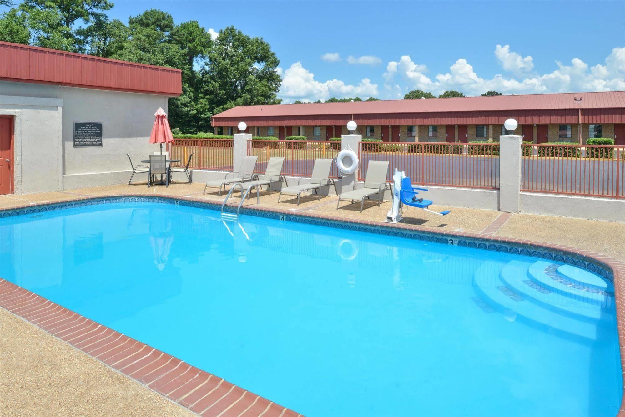 Americas Best Value Inn - Batesville Extérieur photo