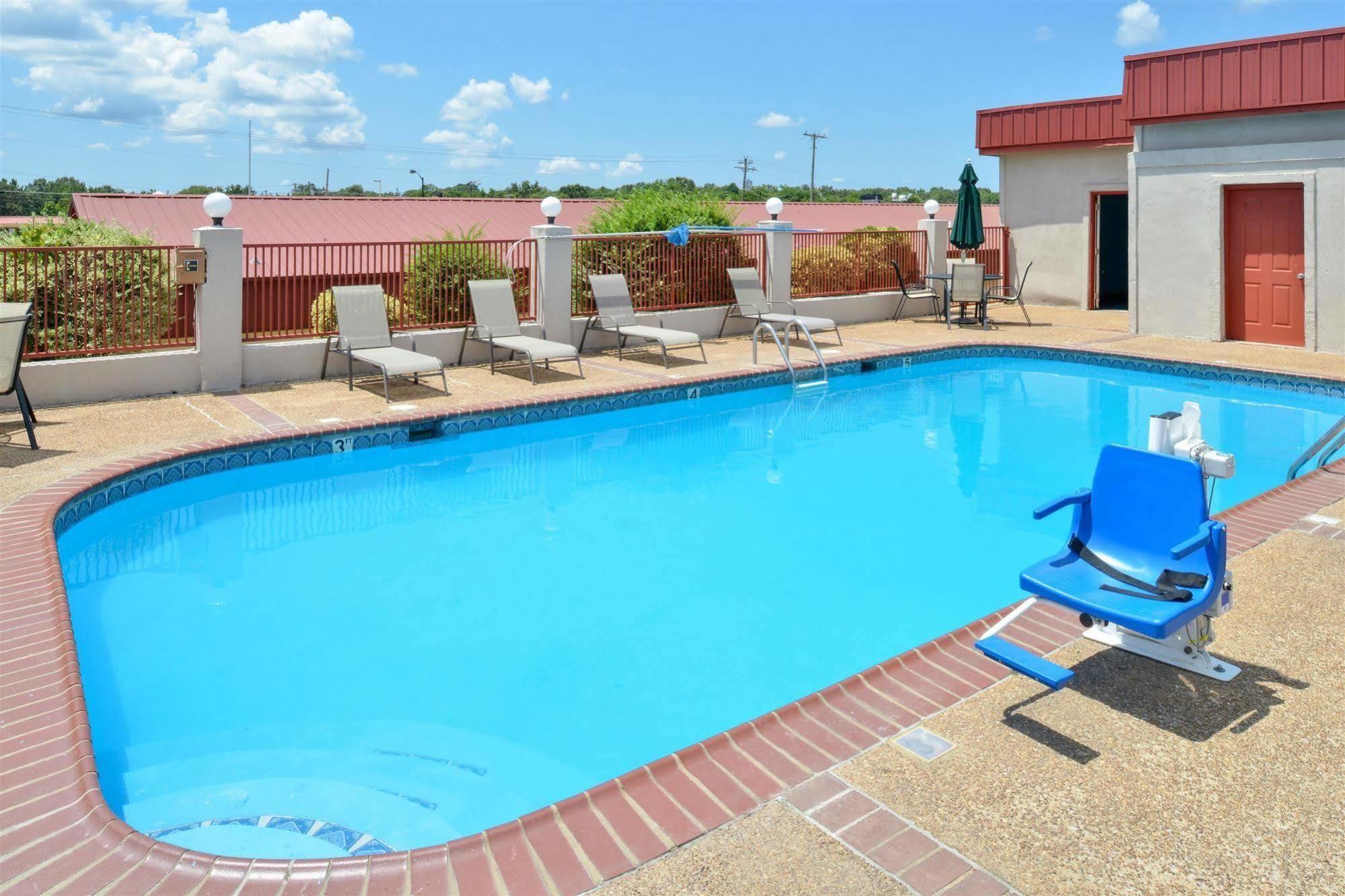 Americas Best Value Inn - Batesville Extérieur photo